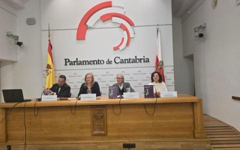 De izquierda a derecha, Borja Rodríguez, Mª José González Revuelta, Manuel Suárez y Belmar Gándara.